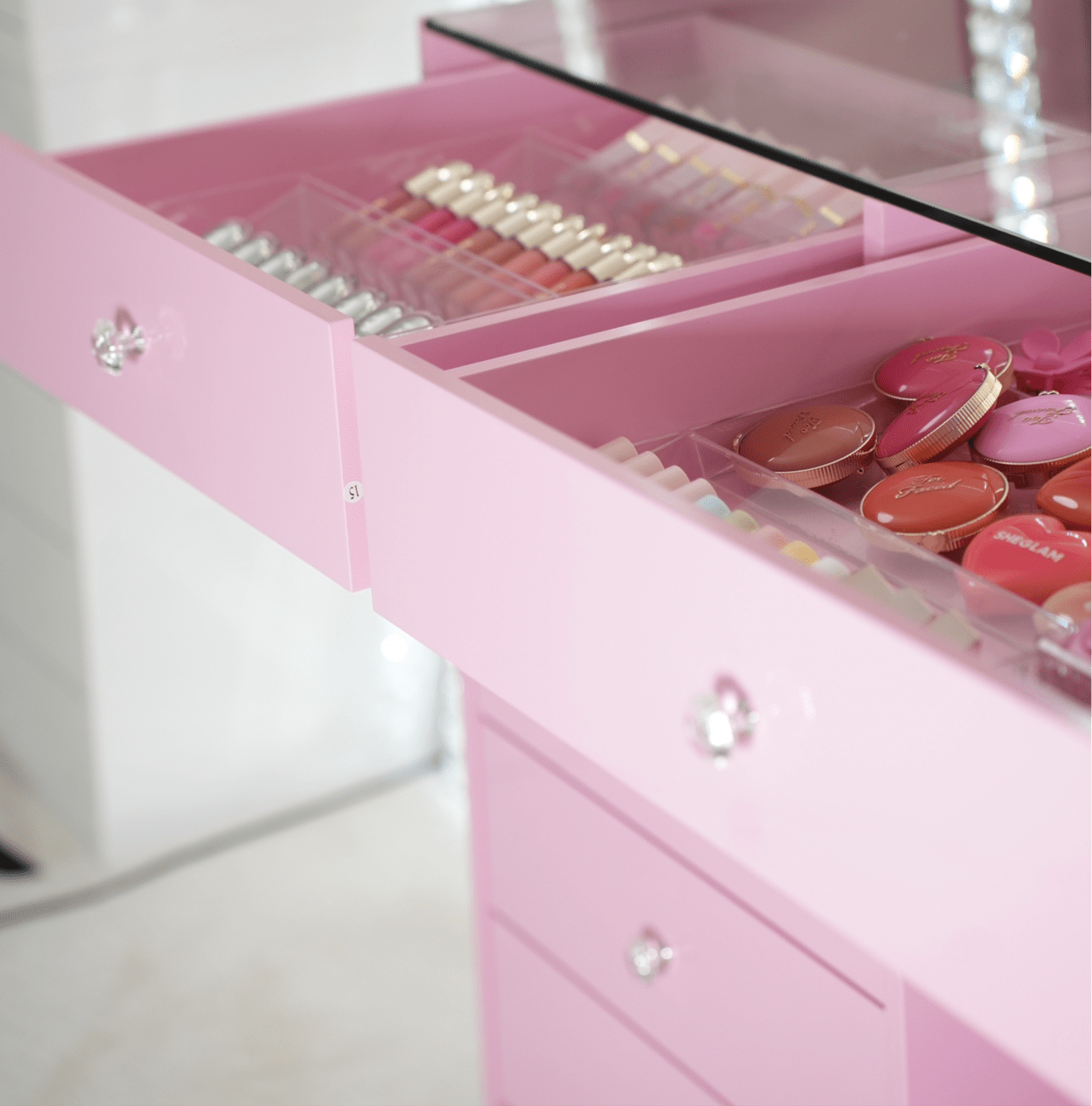 Coiffeuse avec Miroir Adapté | Plateau Rose et Rangements